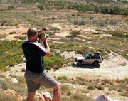 Filming%2bthe%2blandscape%2bon%2bthe%2btop%2bof%2ba%2bhill