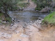 Creek crossing a few km west of Murray River