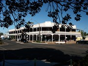 Western Hotel - Longest verandah in NSW