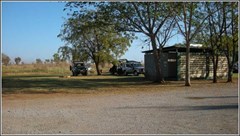 Top Springs Roadhouse & Caravan Park - Top Springs Caravan Pk 
