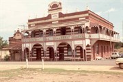 Ravenswood Imperial Hotel 31-12-1985