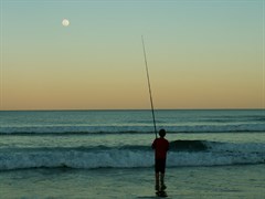 Teewah Village - Fishing full Moon at Teewah Beach 