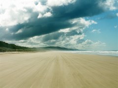 Teewah Village - Driving along teewah Beach - All to ourselves 