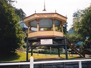 In Walhalla (1999)