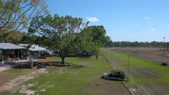 Adelaide River Showground Caravan Park - Caravan Pk and Race Course 