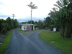 Diggers Creek Motel & Van Park - Entry to the Caravan Park Area