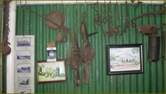 Grove Hill Hotel & Museum - Traps and Photo's 