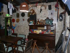 The Lions Den Pub - inside 