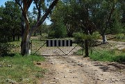 Gate