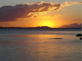 Grey's Beach near Horshoe Bay = Bowen