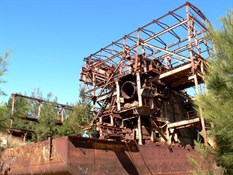 Old Tin Dredge, north Qld