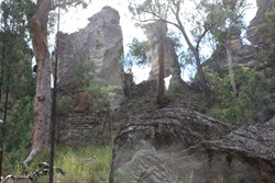 Rock formations surrounding the Arch