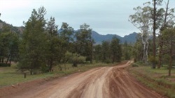 084 A stroll thru Bunyeroo Gorge ...