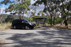 Parking for lots of Vehicles at Blue Gum Lookout
