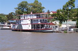 Paddle Steamer PS Marion at Mannum