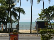 Ellis Beach Lunchtime View