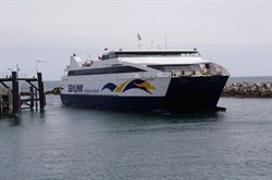Ferry arriving from Penneshaw