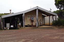 Emu Ridge Eucalyptus Distillery