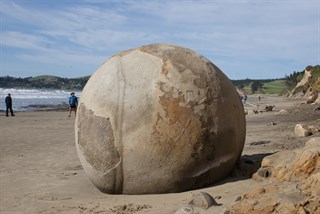 A Moeraki Boulder