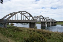 The Clutha River Bridge at Balclutha