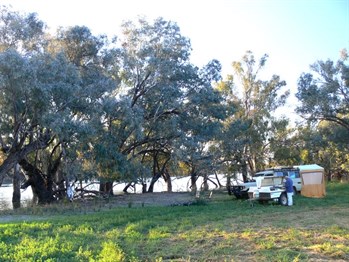 Trilby camp - down by the billabong