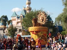 Mickey's Soundsational Parade - Disneyland