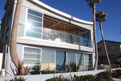 Some very nice homes on the beachfront