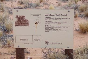 Small information sign on the side of the Birdsville Track