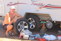 Wheelbearing change at Kulgera