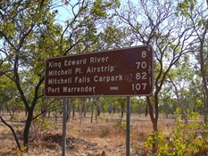 Turnoff to Mitchell Plateau