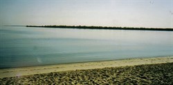 Easterly view along Hohey Moon Beach