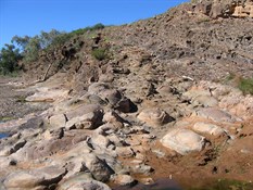 Stromatolite Embankment
