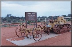 Finke plaque and historic ruins