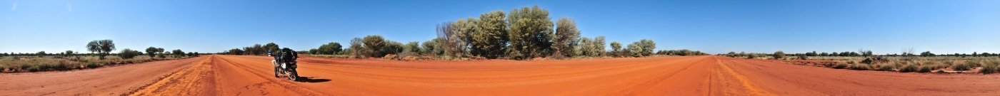 04 Aug 2011 Red road between Thergomindah and Toompine - By: Hideya (vfr800hu)