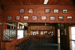 Walkabout Creek Hotel