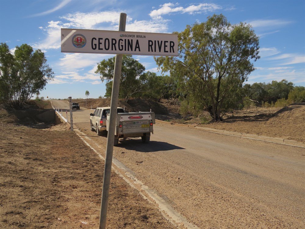 Plenty Highway ExplorOz Treks